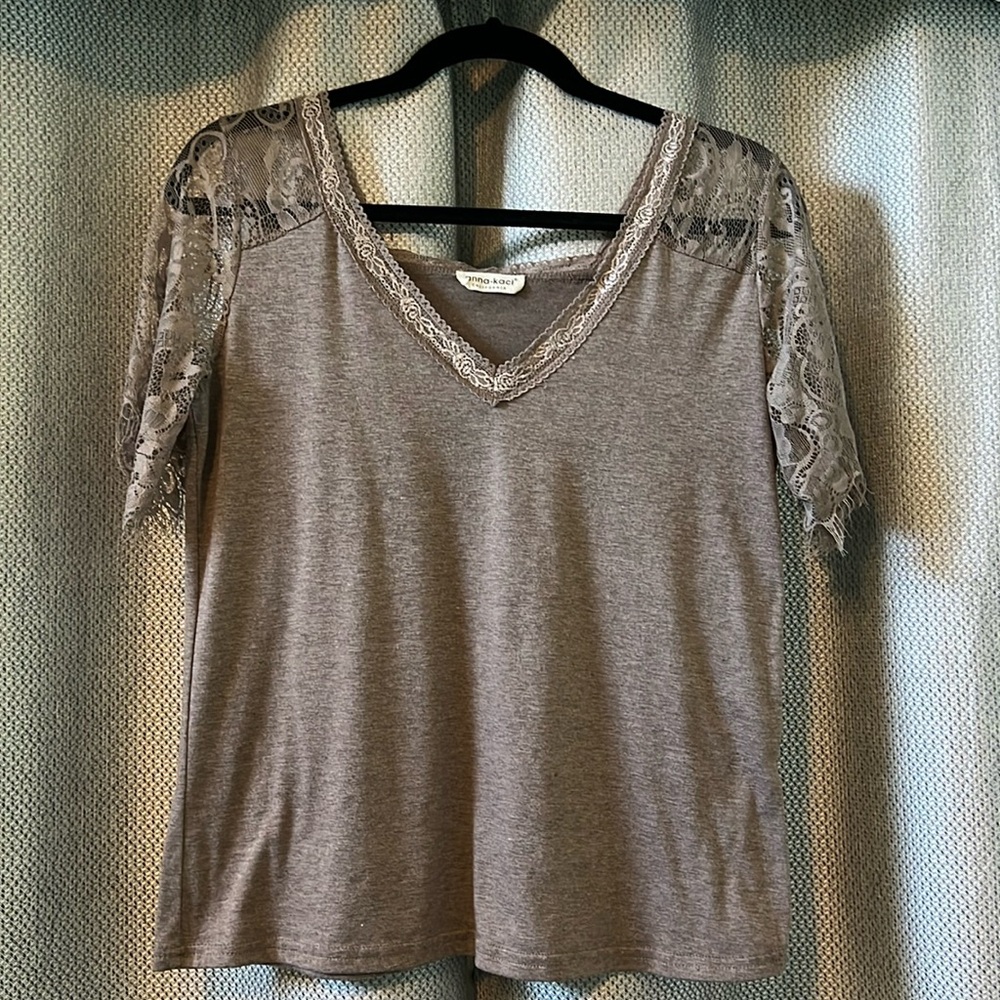 Taupe lace shoulder/sleeve top